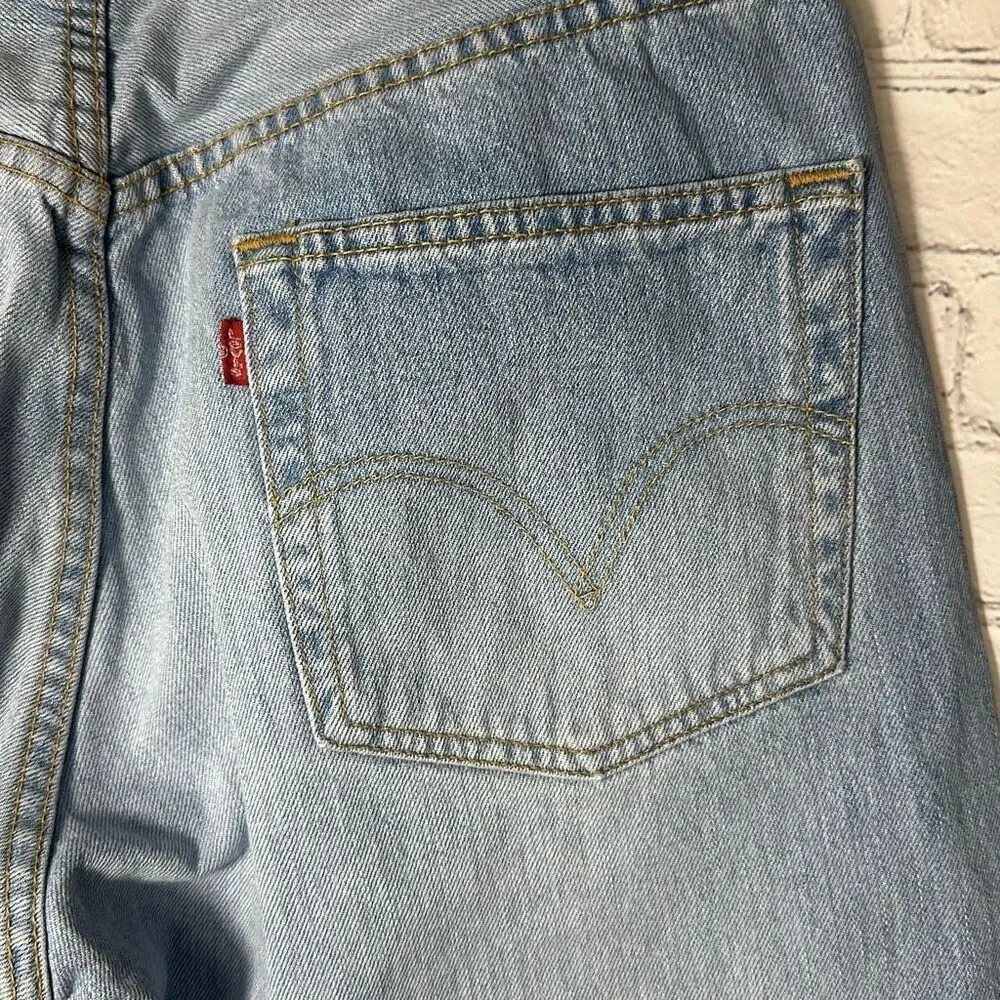 Vintage 90s Levi’s Mens 501 Straight Jeans size W36 x L34 Button‎ Fly Light Wash